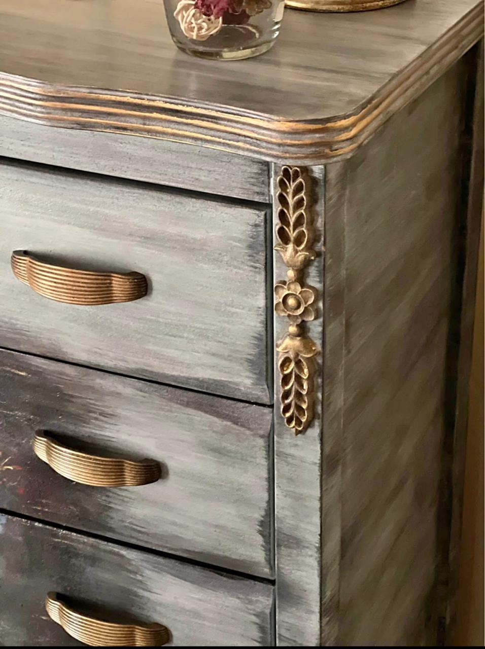 A masterpiece Victorian classic chest drawer , Antique (Used)